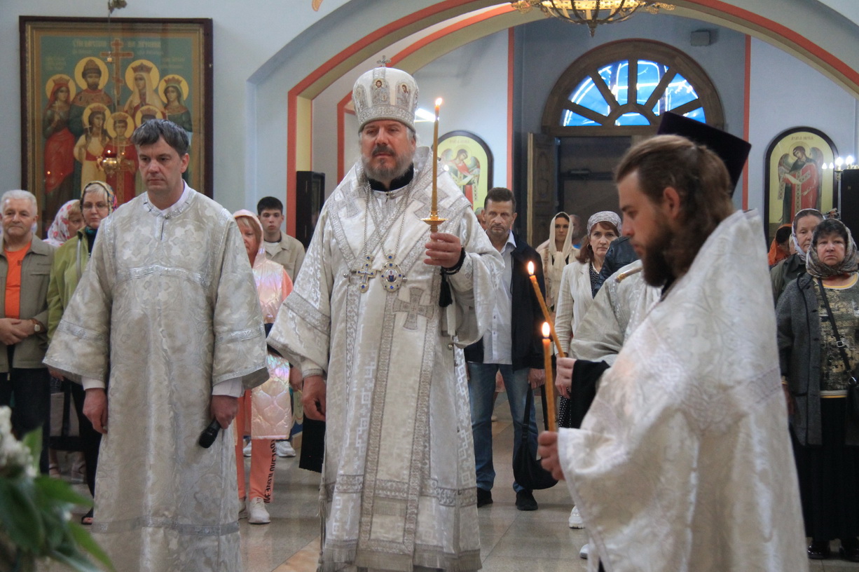 Епископ Николай возглавил всенощное бдение в канун праздника Вознесения Господня.