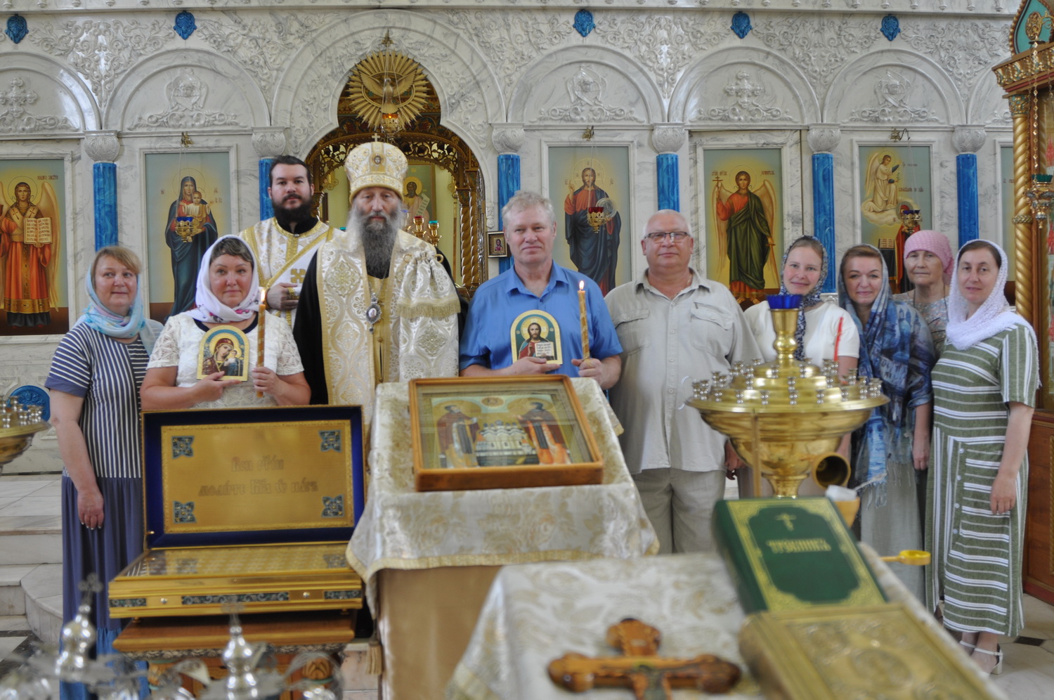 Епископ Гурий совершил Таинство Венчания в Благовещенском соборе Арсеньева (+ Фото)