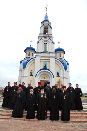 Клирики Арсеньевской епархии