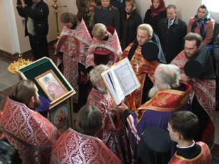 Фото, молебен в храме святого князя Игоря Черниговского