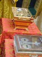 Мощи святых преподобномучениц Великой княгини Елисаветы и инокини Варвары