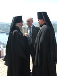 Освящение памятника архиепископом Вениамином