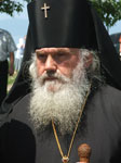Освящение памятника архиепископом Вениамином