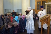 В Лазареву субботу митрополит Волоколамский Иларион совершил чин присоединения к Православной Церкви временно отпавших от нее людей
