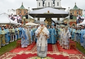В праздник Тихвинской иконы Божией Матери Предстоятель Русской Церкви совершил Литургию в Тихвинском монастыре и возглавил хиротонию архимандрита Всеволода (Понича) во епископа Славгородского и Каменского