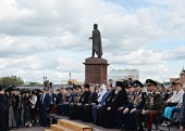 Святейший Патриарх Кирилл освятил памятник святому равноапостольному князю Владимиру в Смоленске