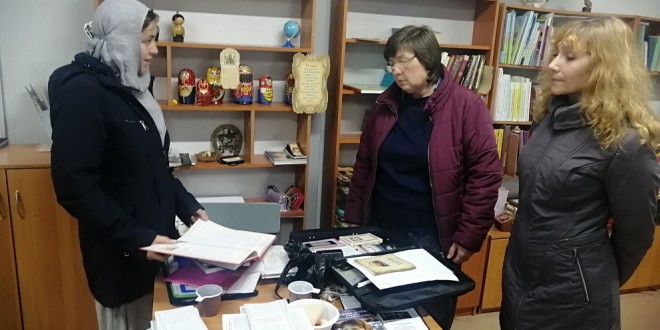 Добровольцев познакомили с проектом «Передвижная православная библиотека»