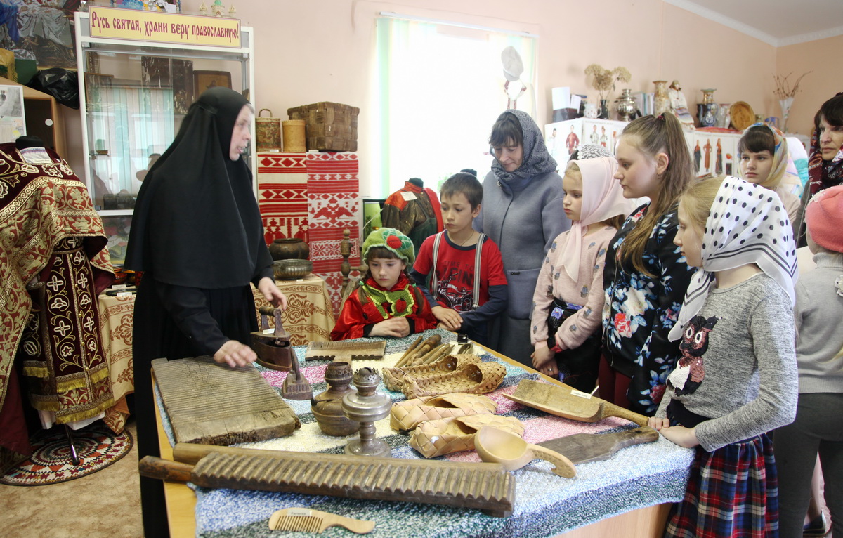 Выставка народного костюма в поселке Пластун  (+ Фото)