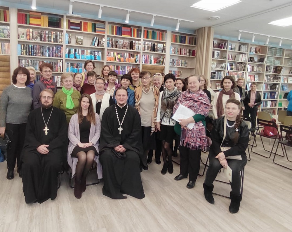 Сотрудники и студенты Центра приняли участие в мероприятиях книжной выставки «Радость Слова»