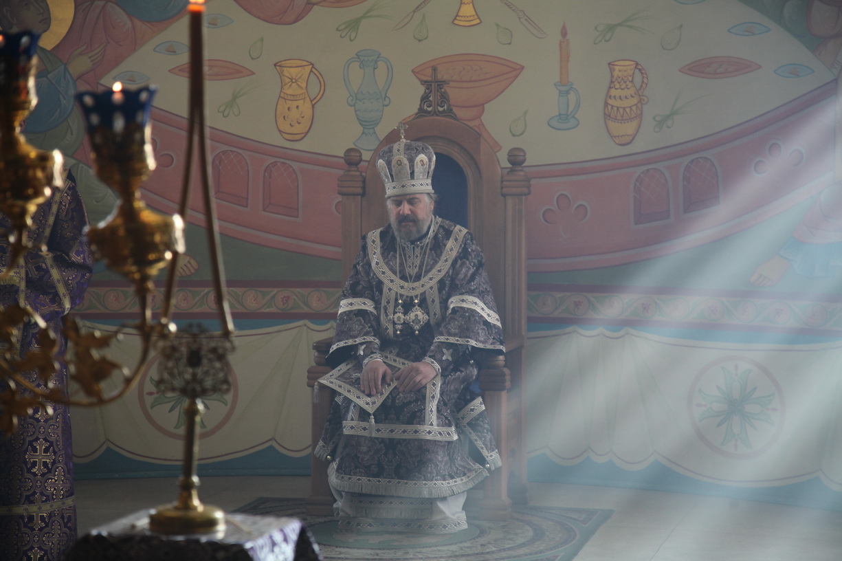 В день памяти 40-ка мучеников Севастийских, епископ Находкинский и Преображенский Николай в сослужении епархиального духовенства совершил Литургию Преждеосвященных Даров в Кафедральном Казанском соборе г. Находки.