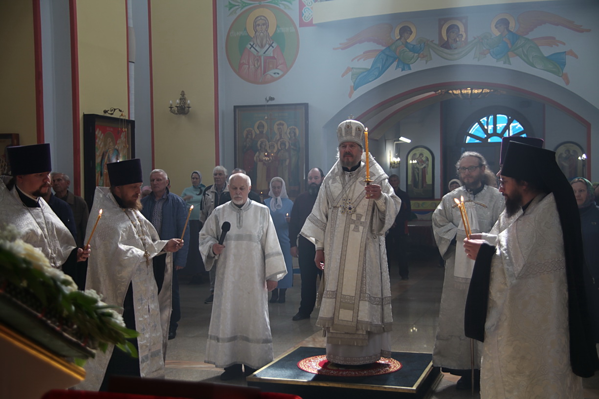 Епископ Николай возглавил всенощное бдение в канун праздника Вознесения Господня.