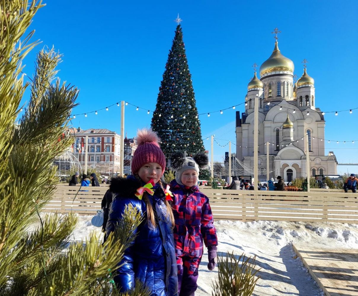 Воспитанники воскресной школы Богоявленского храма посетили Владивосток