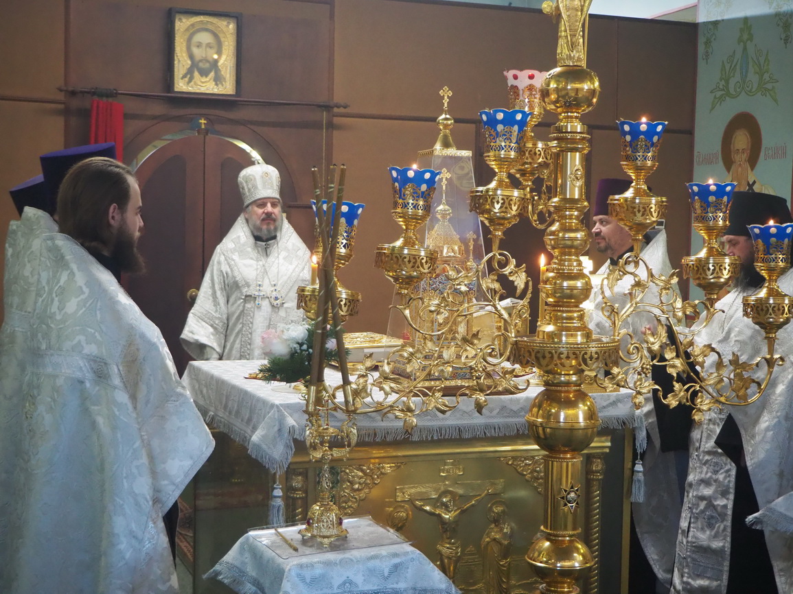 В канун праздника Богоявления Господня епископ Николай совершил всенощное бдение в Кафедральном соборе г. Находки