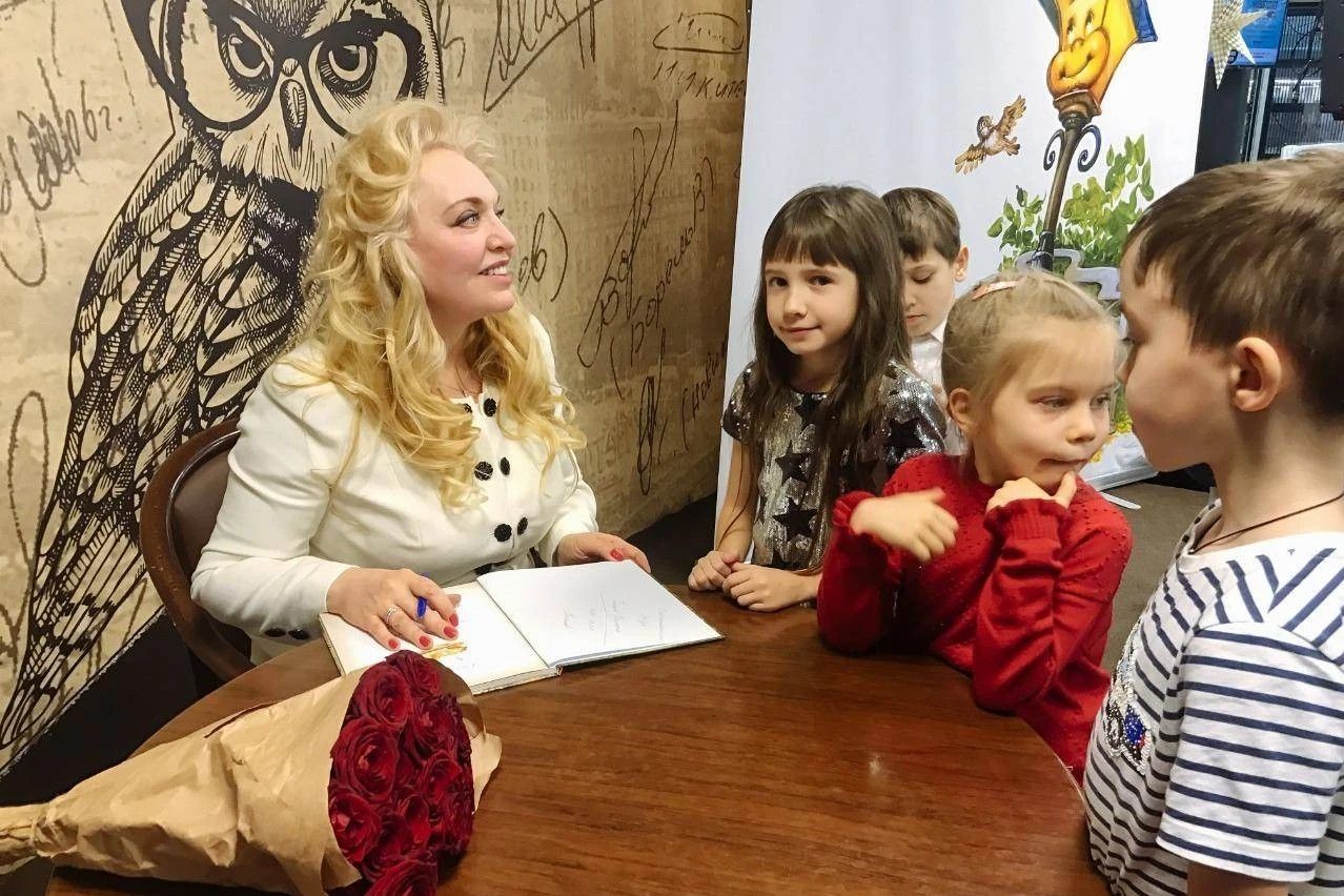 С 6 по 9 октября состоятся встречи с современным детским автором Еленой Веленой