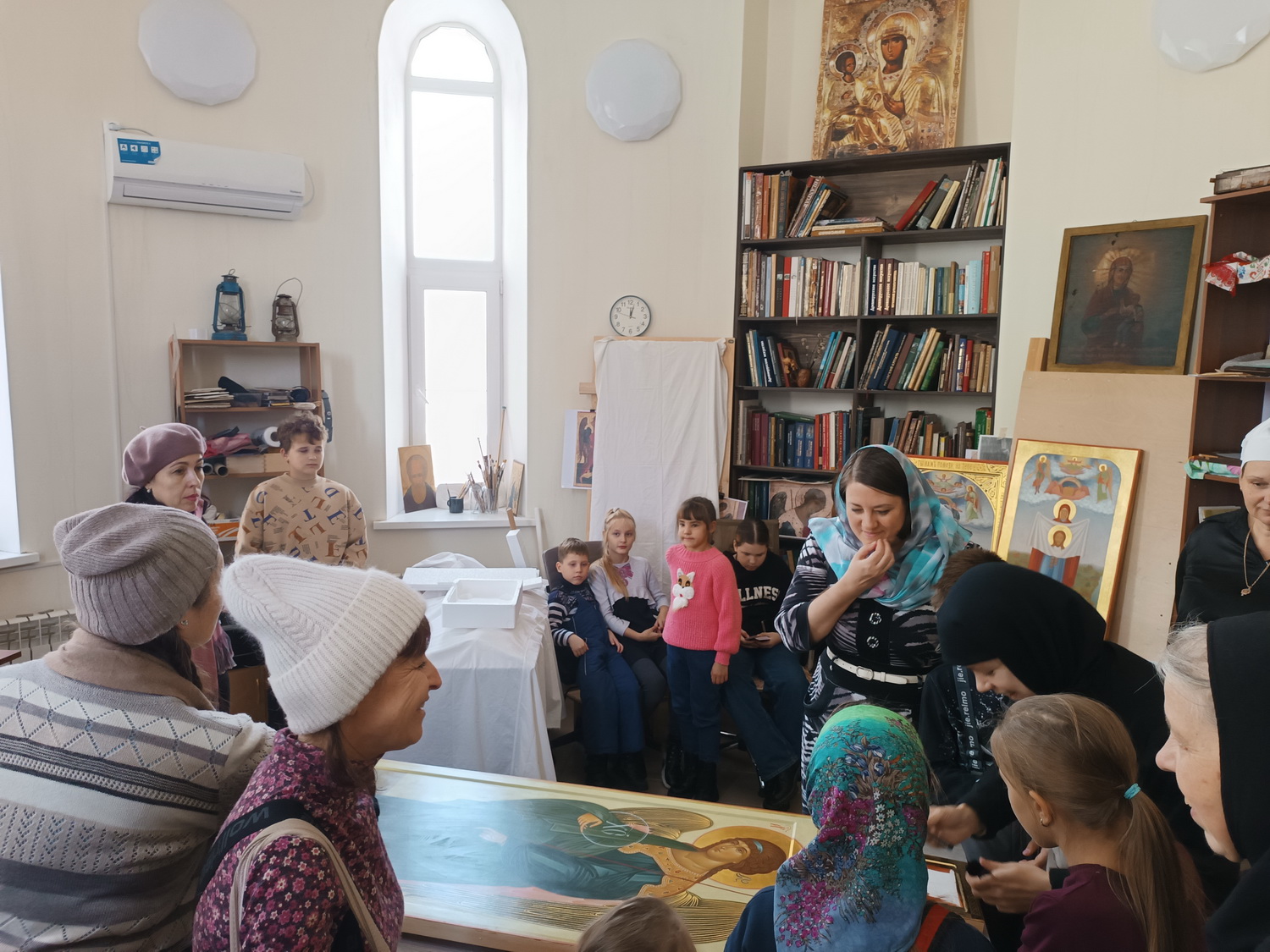 Воспитанники воскресной школы при храме Архистратига Михаила посетили Музей иконы (+ Фото)