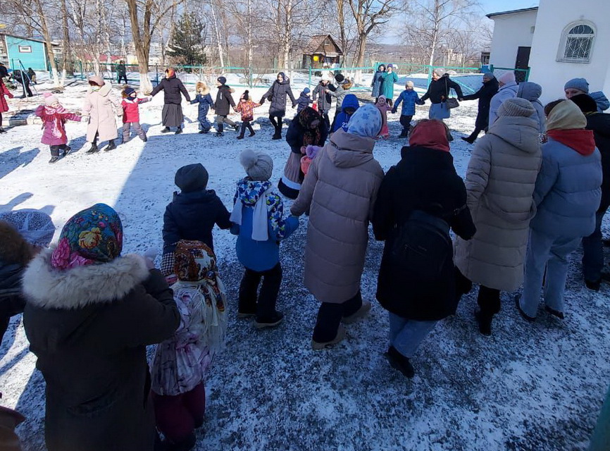 Праздник Масленицы прошёл на приходе в Большом Камне.