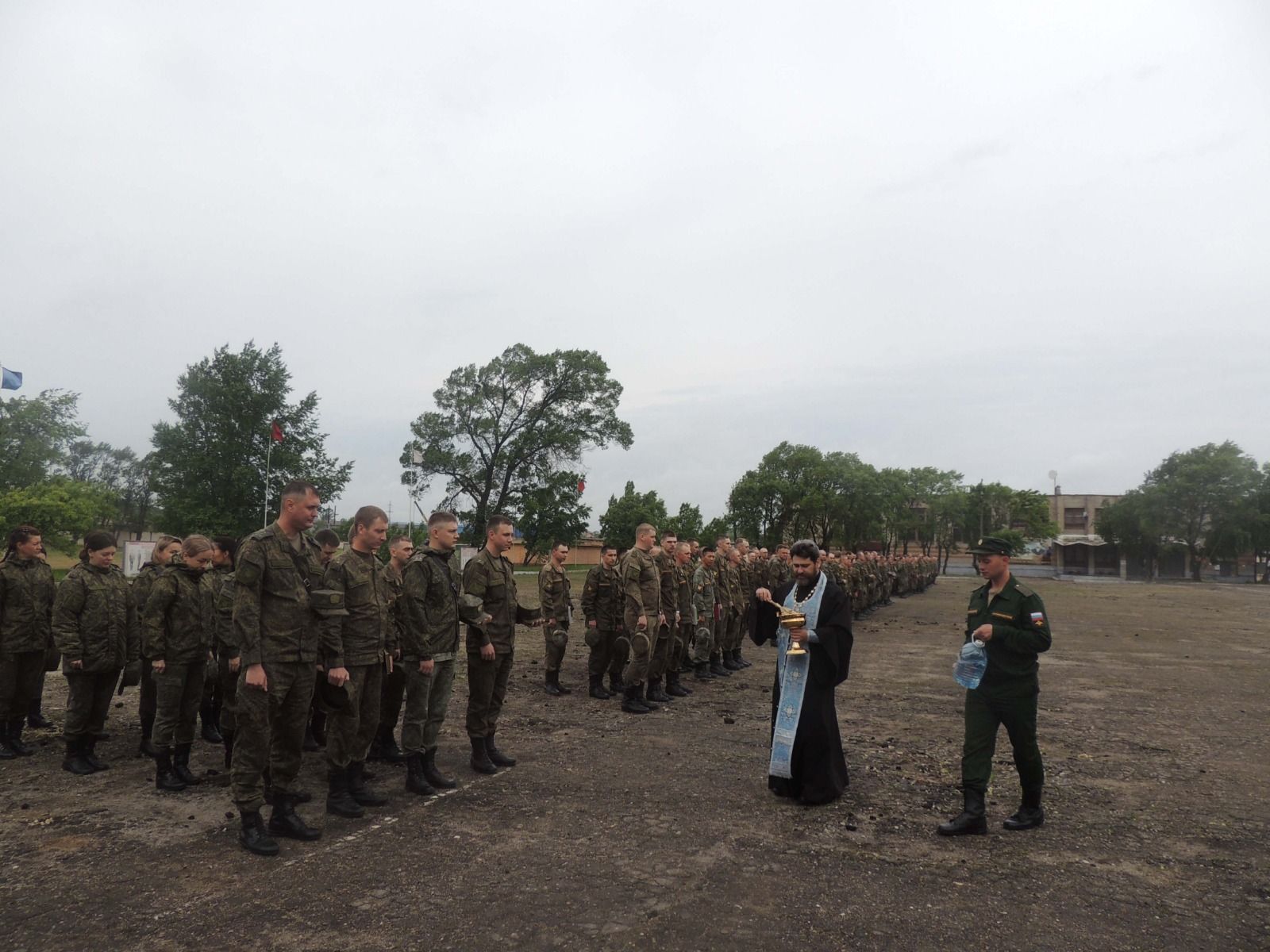 Благочинный Уссурийского благочиния благословил военнослужащих на летний период обучения