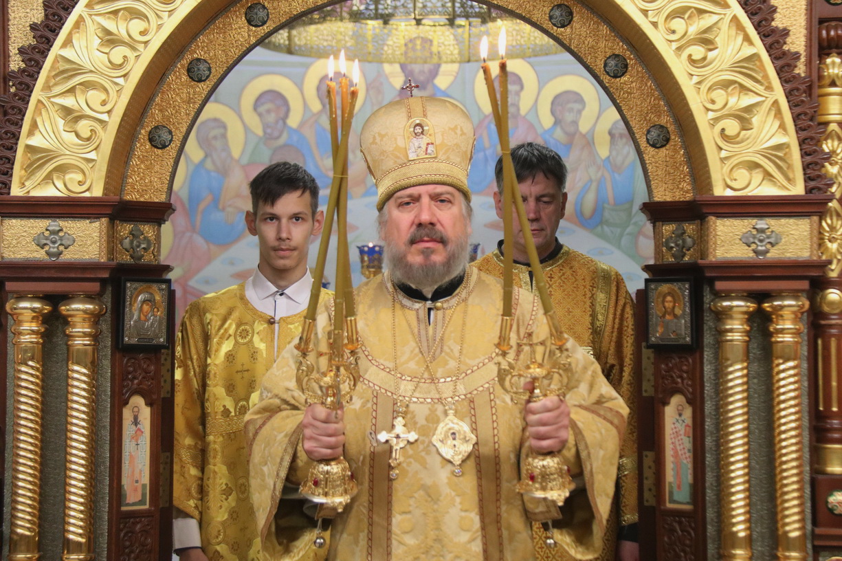 В неделю 23-ю по Пятидесятнице епископ Находкинский и Преображенский Николай совершил Божественную литургию в Казанском Кафедральном соборе г. Находки.