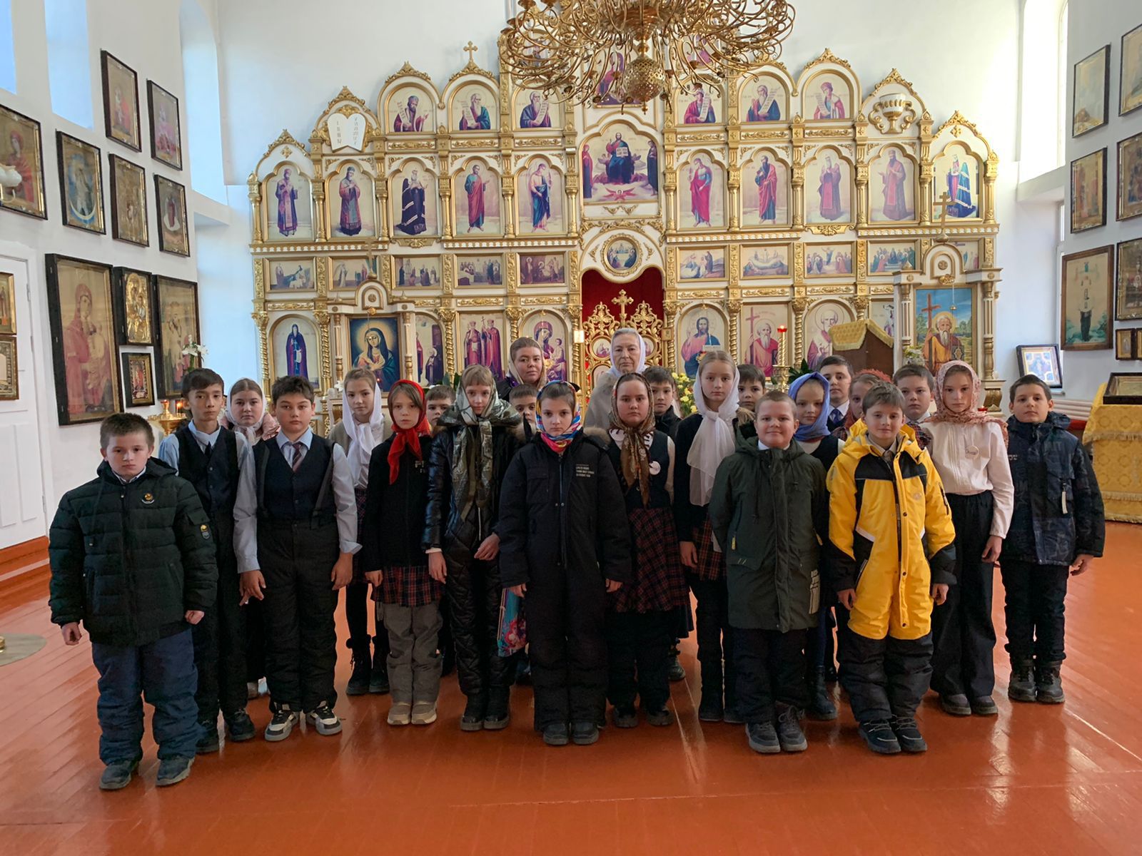 Экскурсия школьников в храм г. Фокино.