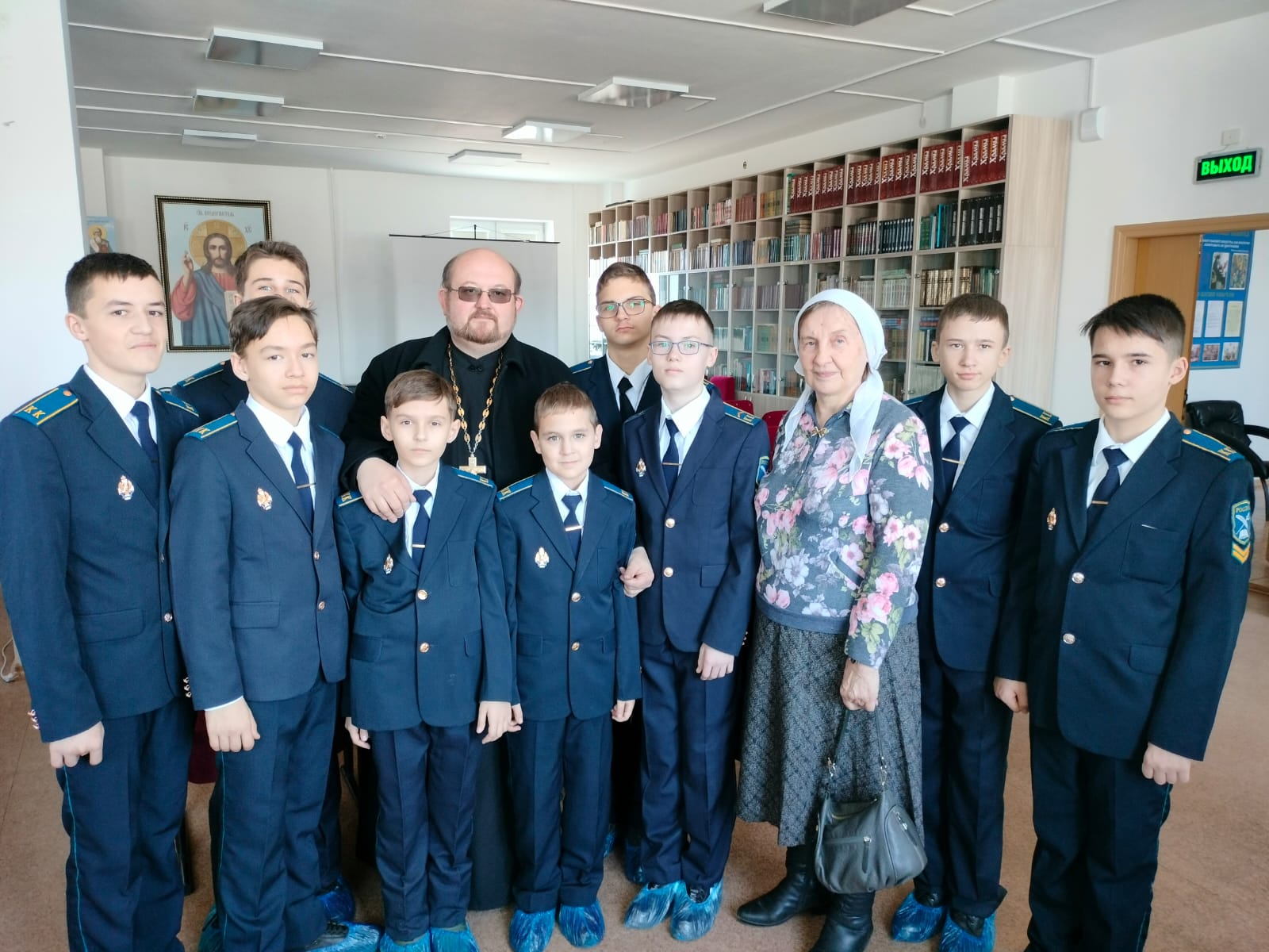 Кадеты военно-патриотического клуба из Фокино побывали на экскурсии в Казанском соборе.