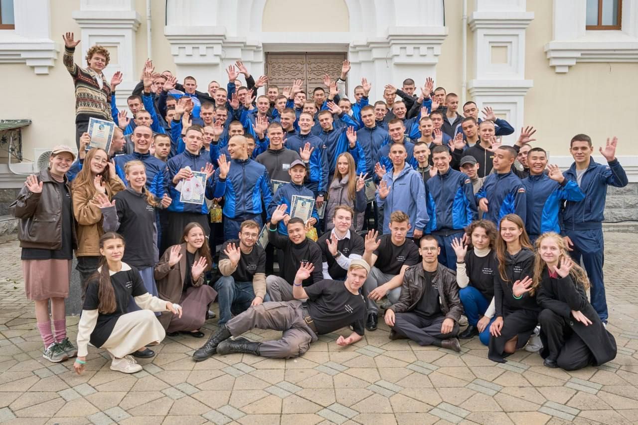 Молодёжный отдел Покровского храма «Серафим» провёл патриотический квест для курсантов Академии МЧС