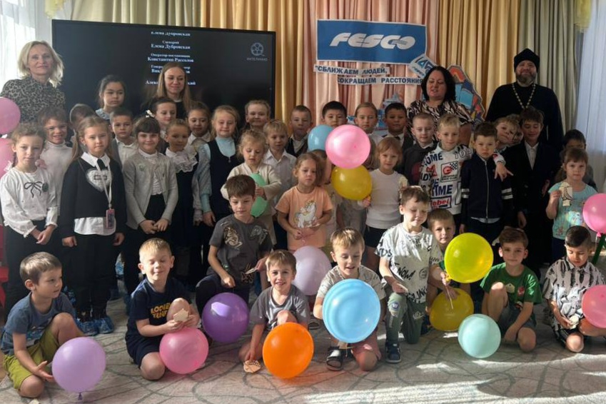 В детском саду Владивостока прошел киноурок с участием священнослужителя