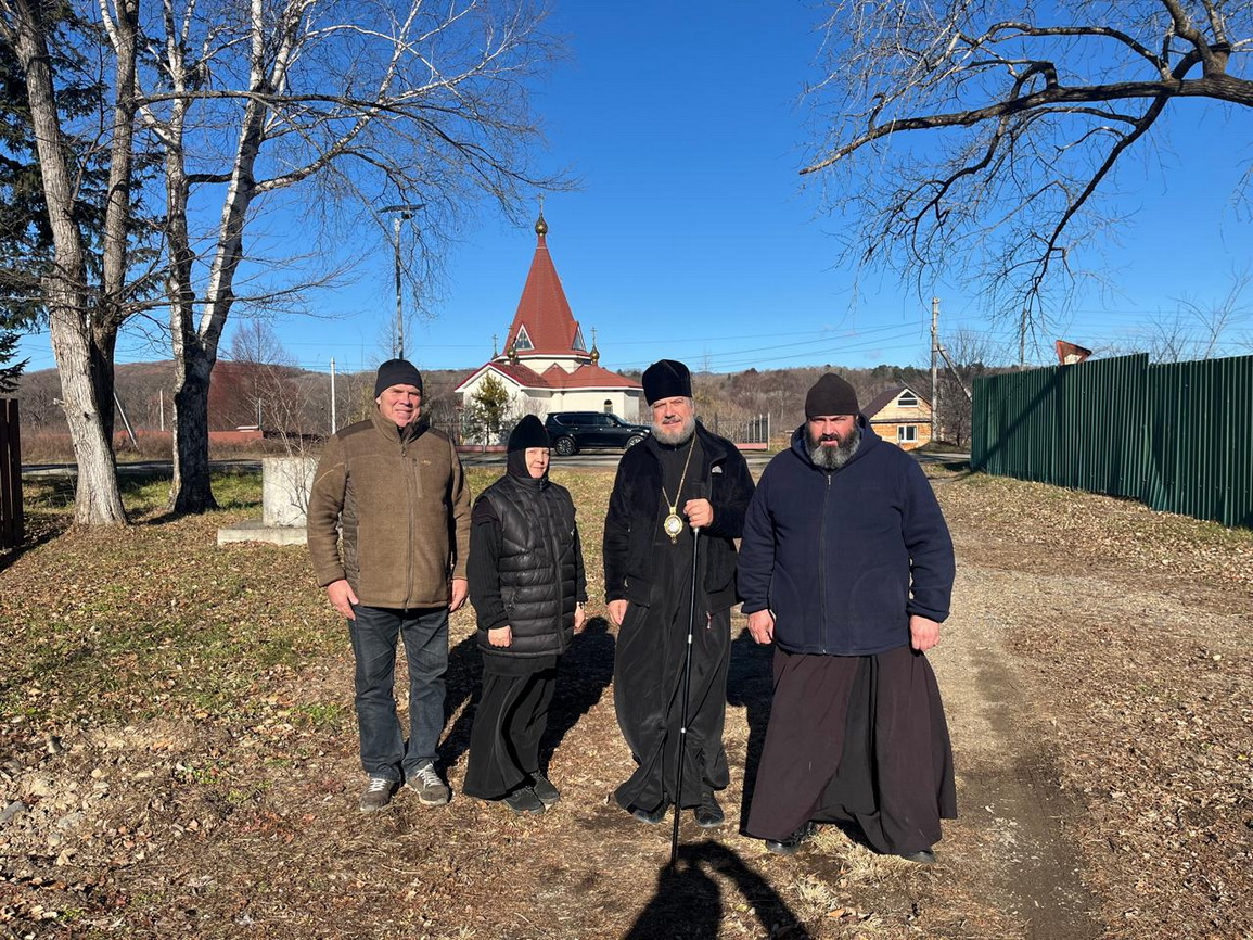 Епископ Николай с инспекцией посетил приход Воскресения Христова в п. Бровничи.