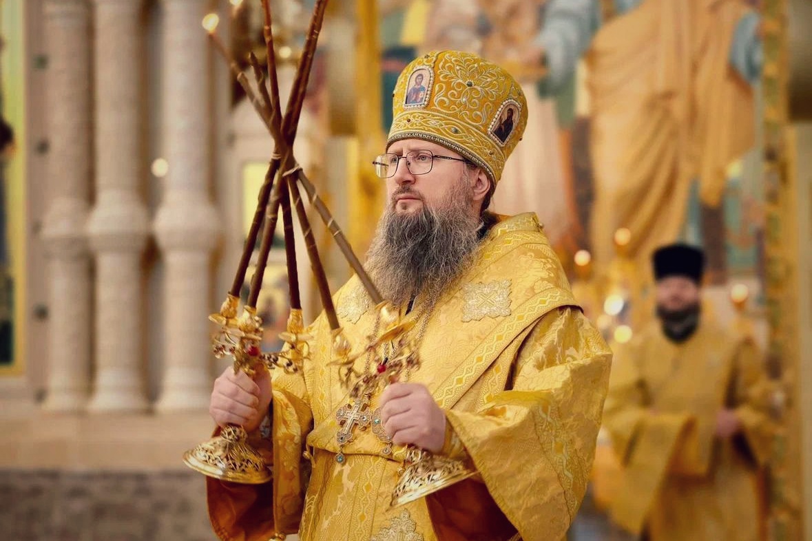 Правящий архиерей совершил Литургию в Спасо-Преображенском соборе