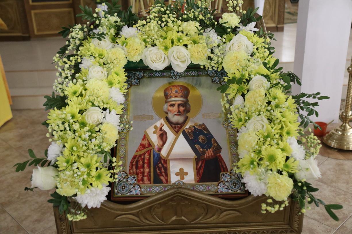 В день памяти святителя Николая, архиепископа Мир Ликийских епископ Находкинский и Преображенский Николай совершил Божественную литургию в храме в честь святителя Николая Чудотворца ЗАТО г. Большой Камень.