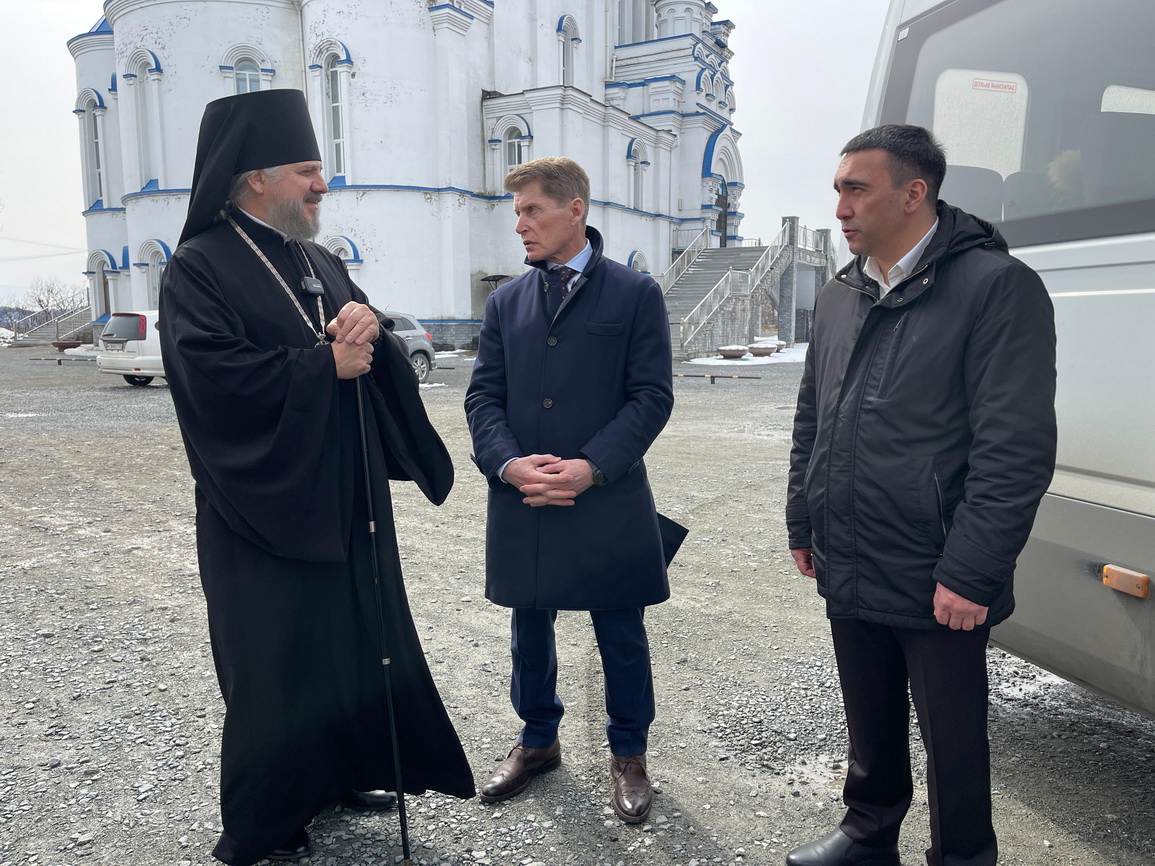 Губернатор Приморского края Олег Кожемяко посетил Находкинскую епархию.