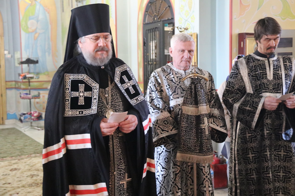 Во вторник первой седмицы Великого поста, епископ Находкинский и Преображенский Николай возглавил уставные богослужения в Казанском Кафедральном соборе г. Находки.