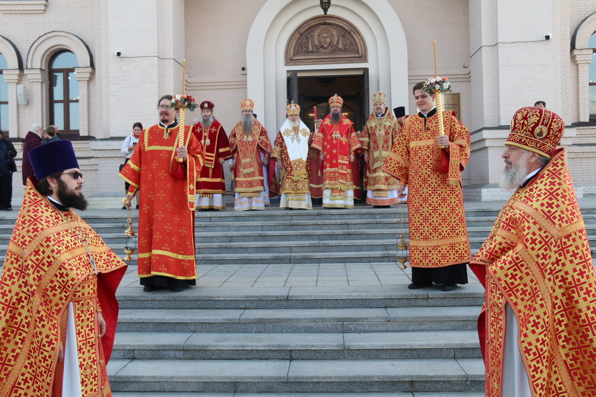 Епископ Находкинский и Преображенский Николай принял участие в соборной архиерейской Литургии.