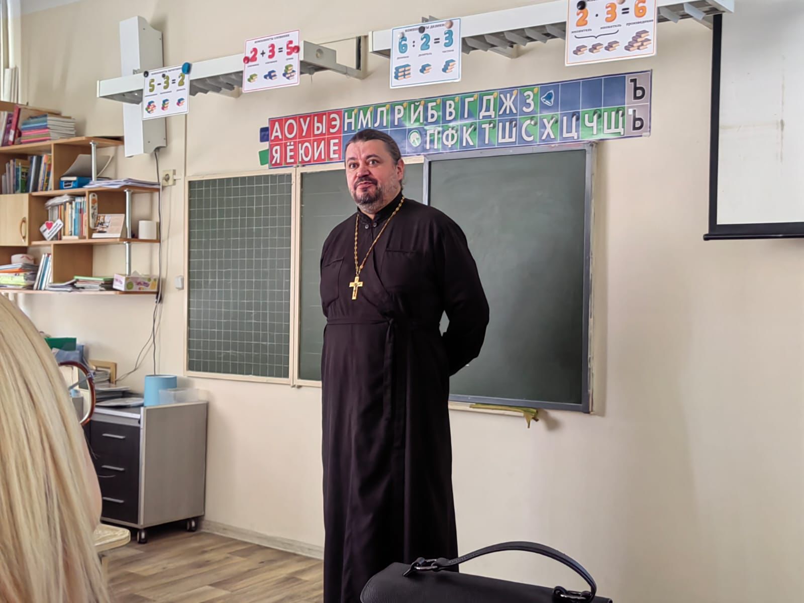 Иерей Виталий Шаркеев принял участие в семинаре по духовно-нравственному развитию дошкольников.