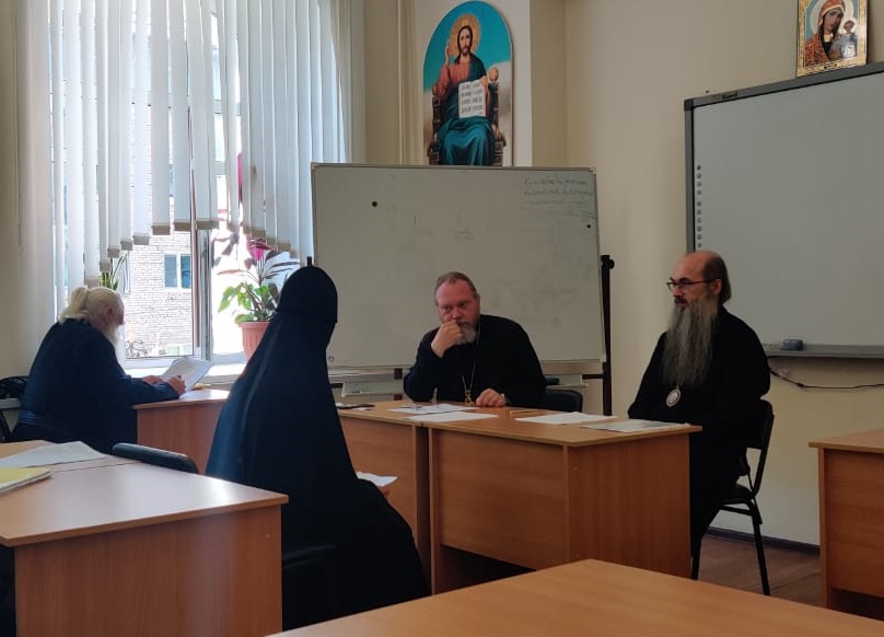 Завершился учебный год на Курсах богословской подготовки монашествующих