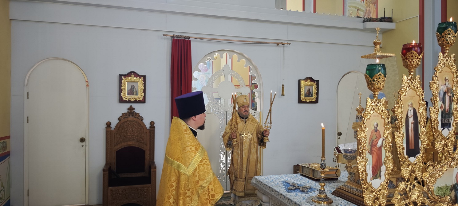 Епископ Николай возглавил всенощное бдение в Казанском соборе.