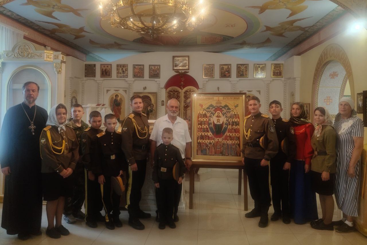 Крестный ход с иконой святых покровителей воинства прибыл в храм пгт. Славянка