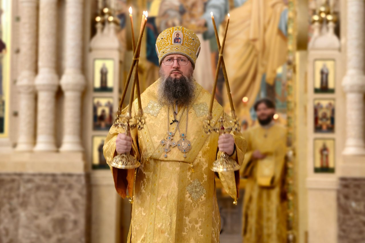 Правящий архиерей возглавил всенощное бдение в Спасо-Преображенском соборе