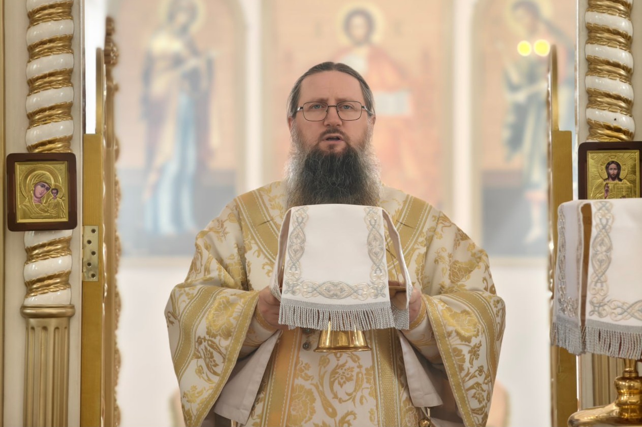 В храме Архистратига Михаила п. Сибирцево состоялась архиерейская Литургия