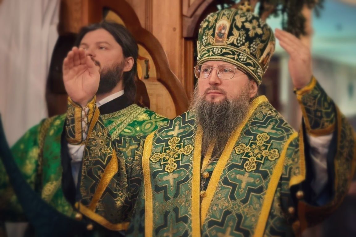 Митрополит Павел возглавил богослужение престольного праздника в Свято-Серафимовском мужском монастыре