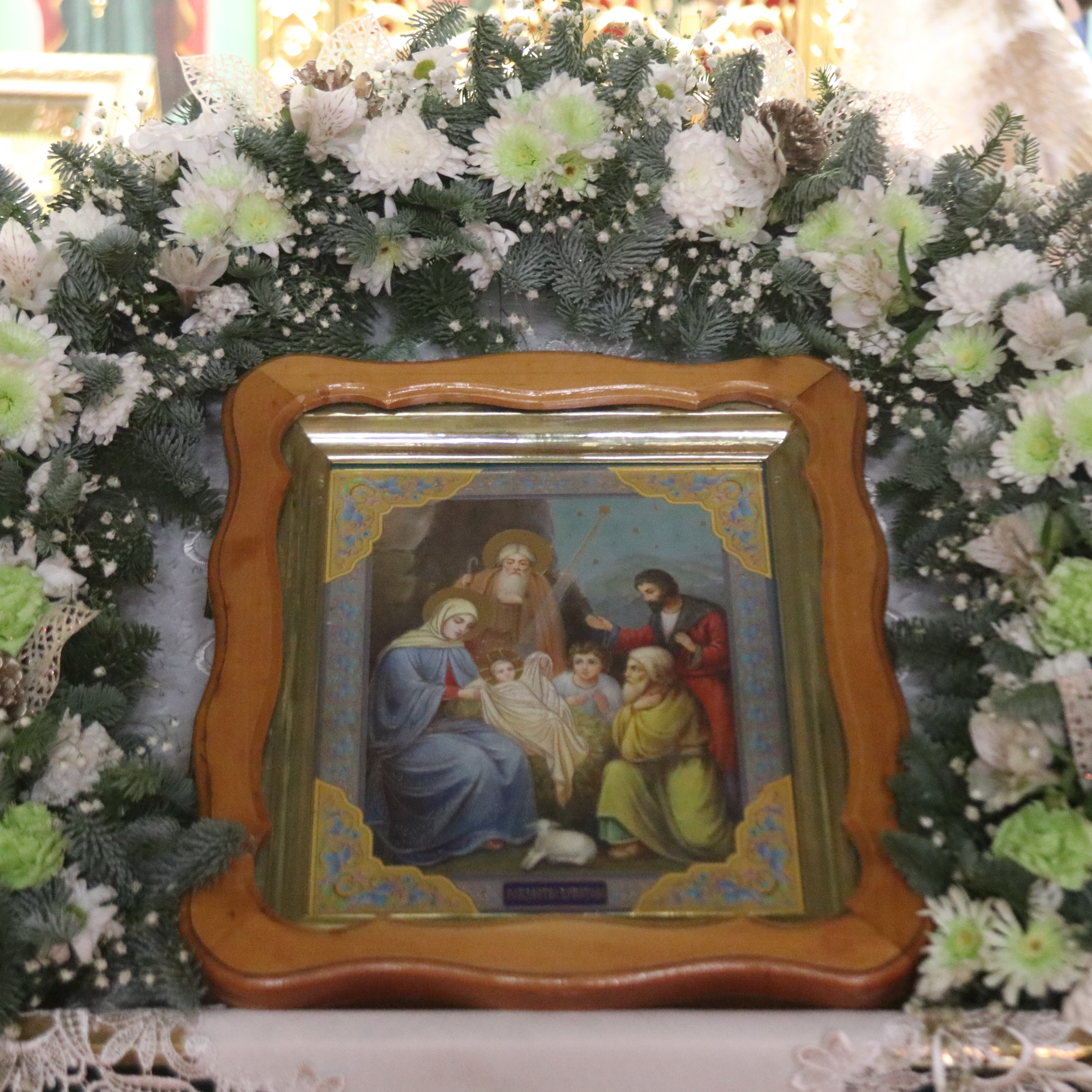 11.01.2026.В неделю по Рождестве Христовом, памяти праведных Иосифа Обручника, Давида царя и ап. Иакова, брата Господня, епископ Находкинский и Преображенский Николай совершил Божественную литургию в храеме Рождества Христова г. Находки.