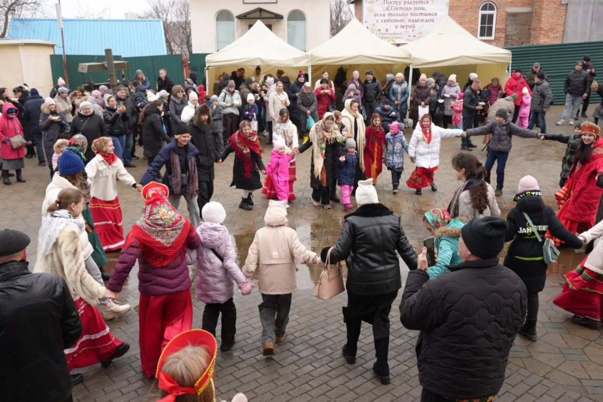 Традиционные праздничные гуляния прошли на приходе Покровского храма г. Владивостока