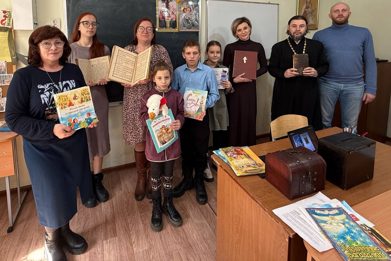 Прикоснулись к истокам: День православной книги отметили в воскресной школе при ЦПЦС епархии