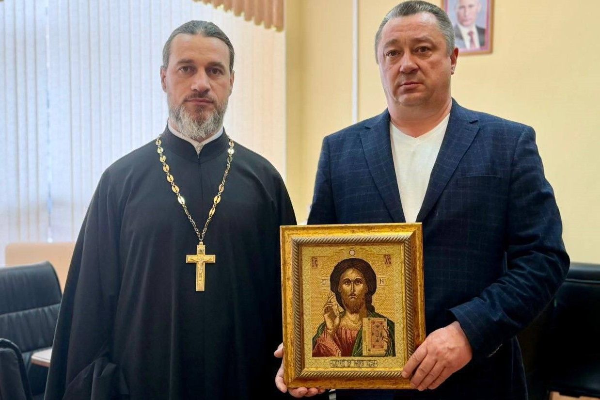 Духовное единство в образовании: иерей Алексий Синенко укрепляет связи со школами Владивостока