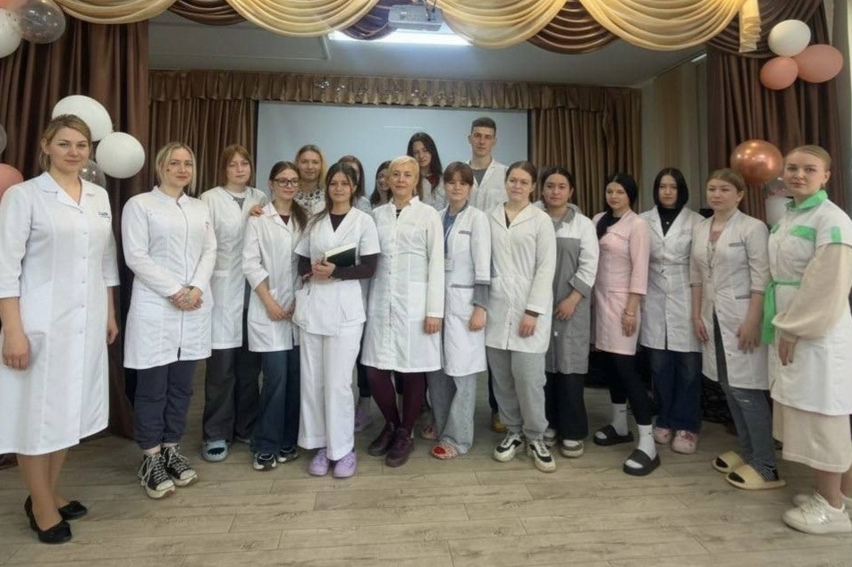 Матушка Яна Цуркан провела беседу о семье и верности со студентами Уссурийского медицинского колледжа