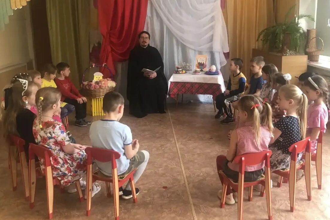 В детском саду Владивостока прошла встреча, посвящённая Благовещению и Пасхе