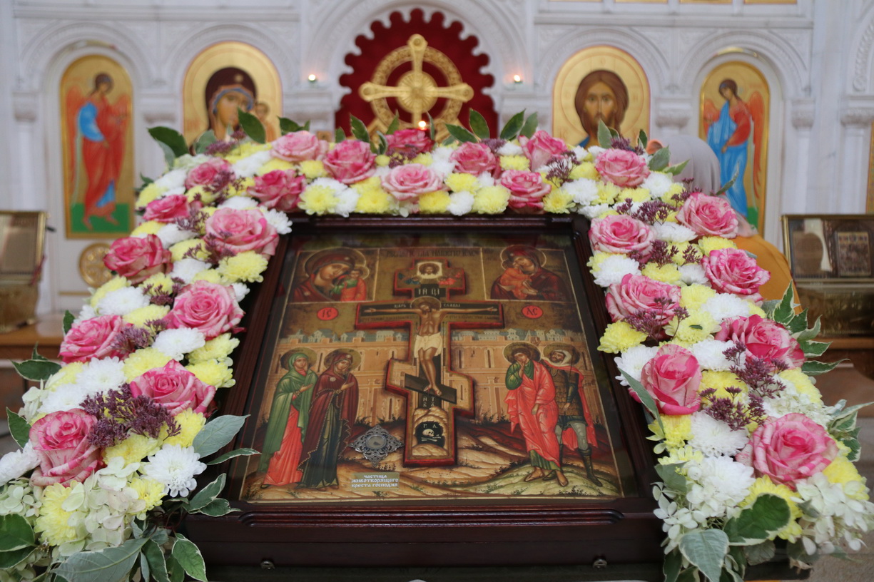 14 августа, в праздник Происхождения (Изнесения) Честных Древ Животворящего Креста Господня, епископ Находкинский и Преображенский Николай возглавил Божественную литургию в Казанском кафедральном соборе г. Находки.