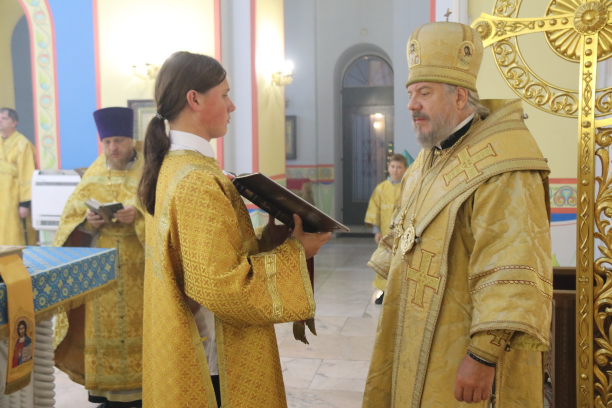 В неделю 11-ю по Пятидесятнице епископ Находкинский и Преображенский Николай совершил Божественную литургию в Казанском Кафедральном соборе г. Находки.