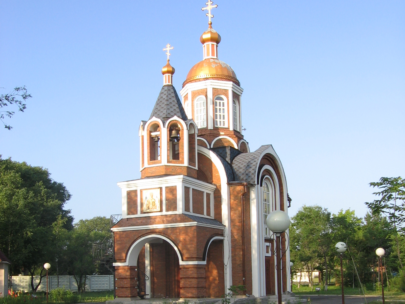 Лесозаводск. Храм  Святителя Николая чудотворца